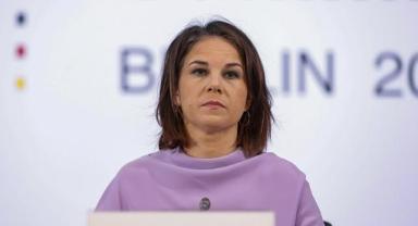 Almanya Dışişleri Bakanı Baerbock, yenilenebilir enerji için küresel bir hedef çağrısında bulundu