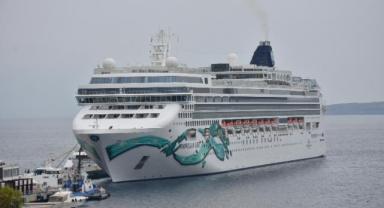 Bodrum'a iki kruvaziyerle 2 bin 528 yolcu geldi