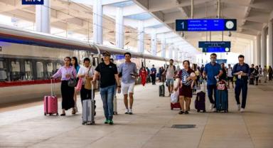 Çin-Laos demiryolu 16 milyon yolcu taşıdı