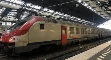 Fransa'da demir yolu çalışanları AB'yi protesto etti