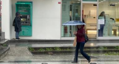 İstanbul'un bazı ilçelerinde yağış etkili oluyor