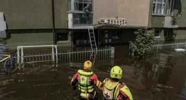 İtalya'daki sel felaketinde ölenlerin sayısı 15'e yükseldi