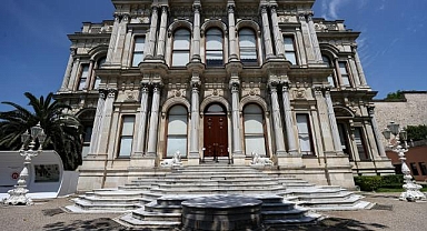 Boğaz'a nazır 158 yıllık Beylerbeyi Sarayı FPV dronla görüntülendi