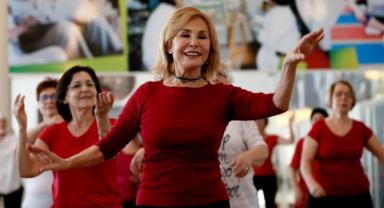 Nurhan Damcıoğlu İzmir'de sahne aldı