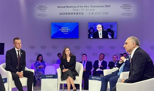 Sabancı, Çin'deki Yaz Davos'unda dünya iş liderlerini Türkiye'ye yatırıma davet etti