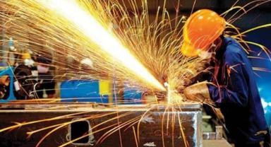 Sanayi üretimi, nisanda aylık yüzde 0,9, yıllık yüzde 1,2 azaldı