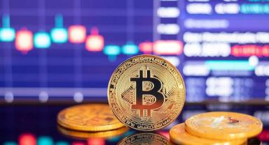 Bitcoin 14 ayın zirvesini gördü