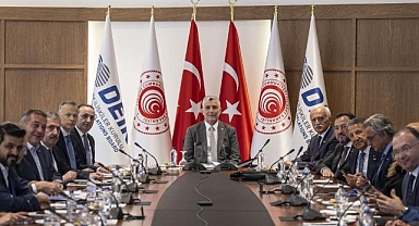 Ticaret Bakanı Bolat, DEİK Yönetim Kurulu üyeleri ile bir araya geldi