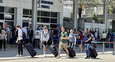 Turizm merkezlerindeki havalimanlarında 64 milyondan fazla yolcu ağırlandı