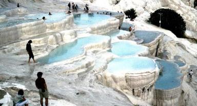 Türkiye'nin turizm geliri yılın ikinci çeyreğinde yıllık bazda yüzde 23,1 arttı