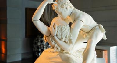 Ünlü Heykeltraş Server Demirtaş’ın ‘’Aşk’’ adlı eseri Caresse Bodrum’da