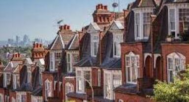 İngiltere konut fiyatlarında 14 yılın en sert düşüşü yaşandı