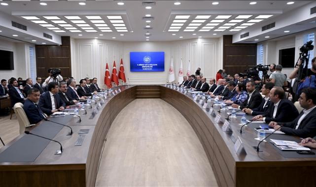 Kamu toplu sözleşme görüşmelerinde müzakere süreci yarın sona eriyor