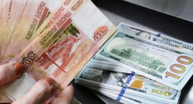 Rus rublesi dolar karşısında 16 ay sonra ilk defa 95 seviyesini aştı