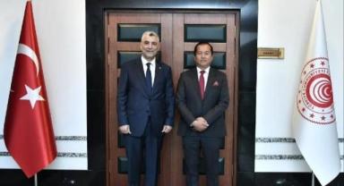 Ticaret Bakanı Bolat, Endonezya Büyükelçisi İkbal ile Bir Araya Geldi