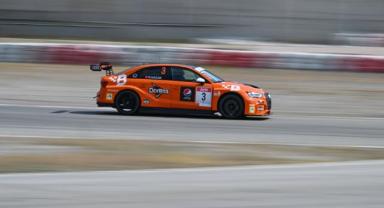 Türkiye Pist Şampiyonası 3. ayak yarışları İzmir'de başladı