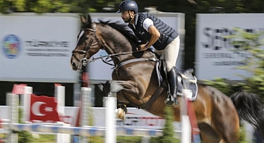 Binicilikte Cumhurbaşkanlığı Kupası Engel Atlama Yarışmaları, Ankara'da başladı