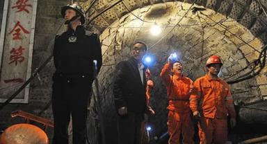 Çin'de kömür madeninde çıkan yangında 16 işçi hayatını kaybetti