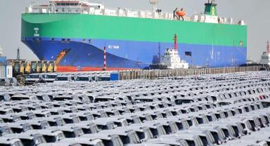 Çin, otomobil ihracatında dünya liderliğine koşuyor