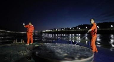 Japonya, münhasır ekonomik bölgesine şamandıra yerleştiren Çin'i protesto etti