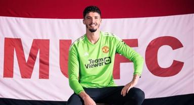 Kaleci Altay Bayındır, Manchester United'da: