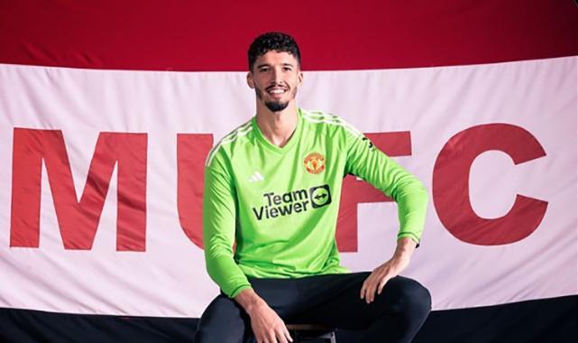 Kaleci Altay Bayındır, Manchester United'da: