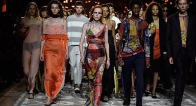 Moda endüstrisinde en çok ihracat yapan firmalar ödüllerini aldı