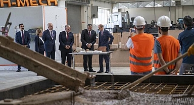 Prens Edward, Türkiye'nin ilk geri dönüştürülebilir konut sistemi projesinin çalışmalarını inceledi