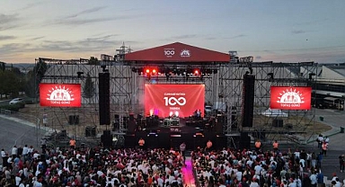 Tofaş, 15 bin çalışan ve ailesiyle Cumhuriyet'in 100'üncü Yılı'nı kutladı