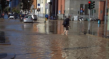 İtalya'da aşırı yağışlar Milano'da su baskınlarına neden oldu