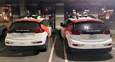 Kaliforniya Motorlu Araçlar Departmanı sürücüsüz otonom araçların sürüş iznini askıya aldı