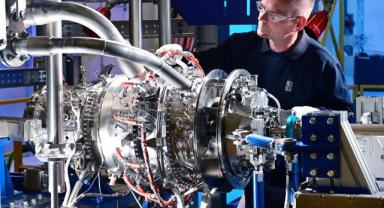 Rolls-Royce, hibrit-elektrikli uçuşun ilk adımını başarıyla tamamladı 
