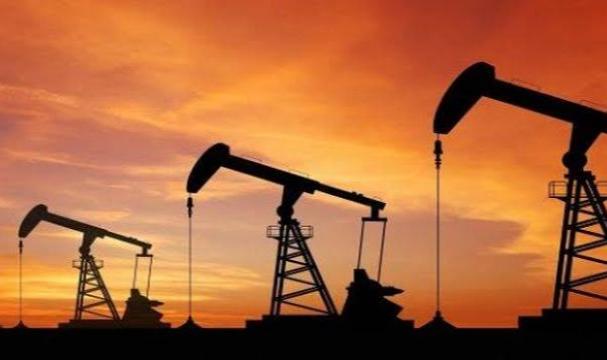 Suudi Arabistan, petrol üretimi kesintisini sürdürecek