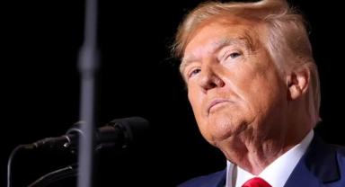 Trump’ın, Avustralyalı milyarderle ABD'ye ait hassas askeri bilgileri paylaştığı iddia edildi