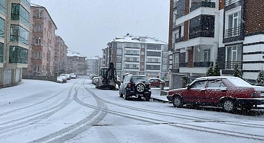 Bolu'da kar yağışı etkili oluyor