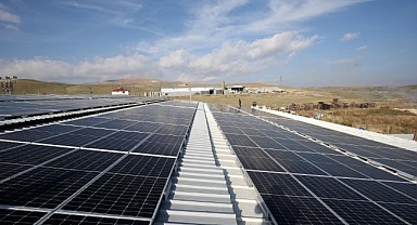 Fabrikasının çatısına GES kurdu, elektrik giderini yarı yarıya azalttı