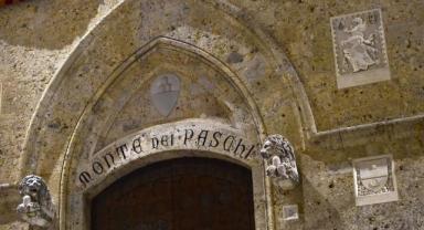 İtalya, dünyanın en eski bankası Monte Paschi'nin özelleştirilmesinde ilk adımı attı.