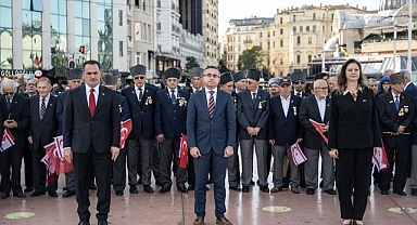 KKTC'nin 40. kuruluş yıl dönümü Taksim Meydanı'nda kutlandı