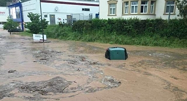 Almanya'da şiddetli yağışlar ve su baskınları sebebiyle insanlar evlerinden tahliye edildi