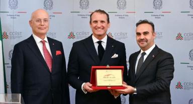 Bakan Kacır, İtalyan Ticaret ve Sanayi Odası Derneğinin ödül töreninde konuştu: