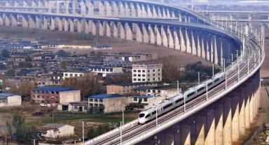 Çin, 11 ayda 640 milyar yuanlık demiryolu yatırımını tamamladı