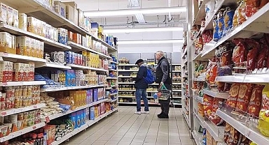 İngiltere'de yıllık enflasyon beklentilerin üzerinde geriledi