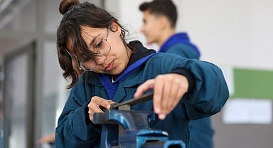 OSB'deki kadın meslek öğretmenleri, kız öğrencilere rol model oluyor