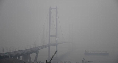 Osmangazi Köprüsü'nde sis nedeniyle görüş mesafesi azaldı