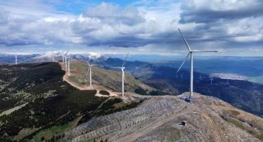 Rüzgar sektöründe hedef yıl sonunda 12 bin 500 megavat kapasiteye ulaşmak