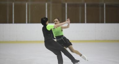 Uluslararası Artistik Buz Pateni Boğaziçi Kupası İstanbul'da devam ediyor