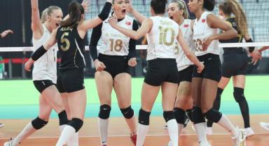 VakıfBank, Kulüpler Dünya Şampiyonası'nda grup lideri olarak yarı finalde