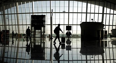 Alman havalimanlarında görevli güvenlik personeli greve gidecek