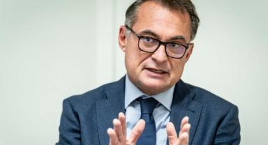 Avrupa'nın şahininden gevşeme için yaz sinyali