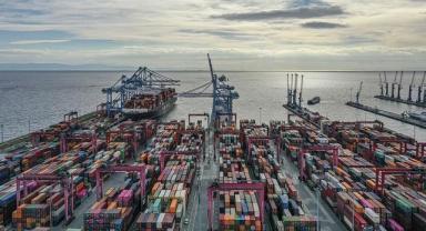 Batı Akdeniz'den 2023'te 2 milyar 674 milyon dolarlık ihracat